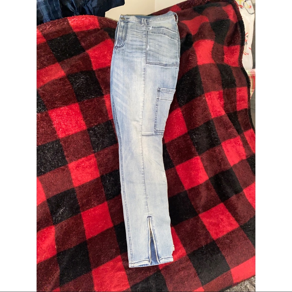 High waist skinnys with zipper on bottom, worn 2x